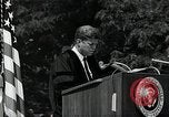 Immagine di John F Kennedy indirizzamento università americana inizio Washington DC USA, 1963, secondo 55 filmato di repertorio 65675034024