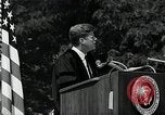 Immagine di John F Kennedy indirizzamento università americana inizio Washington DC USA, 1963, secondo 57 filmato di repertorio 65675034024