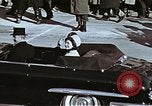 Immagine di John F Kennedy sfilata inaugurale Washington DC USA, 1961, secondo 44 filmato di repertorio 65675034028