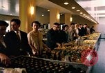 Immagine di I funzionari della NATO il pranzo e discussioni Parigi Francia, 1961, secondo 14 filmato di repertorio 65675034030