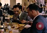 Immagine di I funzionari della NATO il pranzo e discussioni Parigi Francia, 1961, secondo 30 filmato di repertorio 65675034030