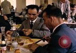 Immagine di I funzionari della NATO il pranzo e discussioni Parigi Francia, 1961, secondo 35 filmato di repertorio 65675034030