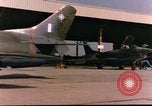 Immagine di I funzionari della NATO il pranzo e discussioni Parigi Francia, 1961, secondo 59 filmato di repertorio 65675034030