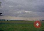 Standbild US-Präsidenten John F Kennedy's Flug abheben Wiesbaden Deutschland, 1963, aus Sekunde 52 historischem Filmmaterial Videoclip 65675034039