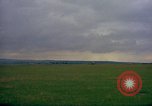 Standbild US-Präsidenten John F Kennedy's Flug abheben Wiesbaden Deutschland, 1963, aus Sekunde 55 historischem Filmmaterial Videoclip 65675034039