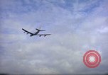 Standbild US-Präsidenten John F Kennedy's Flug abheben Wiesbaden Deutschland, 1963, aus Sekunde 60 historischem Filmmaterial Videoclip 65675034039