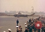 Standbild US-Präsident John F Kennedy eintrifft Kaserne Fliegerhorst Post Hanau Deutschland, 1963, aus Sekunde 7 historischem Filmmaterial Videoclip 65675034040