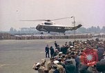 Standbild US-Präsident John F Kennedy eintrifft Kaserne Fliegerhorst Post Hanau Deutschland, 1963, aus Sekunde 20 historischem Filmmaterial Videoclip 65675034040