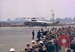 Standbild US-Präsident John F Kennedy eintrifft Kaserne Fliegerhorst Post Hanau Deutschland, 1963, aus Sekunde 26 historischem Filmmaterial Videoclip 65675034040