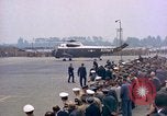 Standbild US-Präsident John F Kennedy eintrifft Kaserne Fliegerhorst Post Hanau Deutschland, 1963, aus Sekunde 32 historischem Filmmaterial Videoclip 65675034040