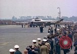 Standbild US-Präsident John F Kennedy eintrifft Kaserne Fliegerhorst Post Hanau Deutschland, 1963, aus Sekunde 41 historischem Filmmaterial Videoclip 65675034040