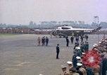 Standbild US-Präsident John F Kennedy eintrifft Kaserne Fliegerhorst Post Hanau Deutschland, 1963, aus Sekunde 51 historischem Filmmaterial Videoclip 65675034040