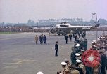 Standbild US-Präsident John F Kennedy eintrifft Kaserne Fliegerhorst Post Hanau Deutschland, 1963, aus Sekunde 52 historischem Filmmaterial Videoclip 65675034040