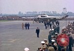 Standbild US-Präsident John F Kennedy eintrifft Kaserne Fliegerhorst Post Hanau Deutschland, 1963, aus Sekunde 54 historischem Filmmaterial Videoclip 65675034040