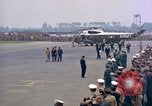 Standbild US-Präsident John F Kennedy eintrifft Kaserne Fliegerhorst Post Hanau Deutschland, 1963, aus Sekunde 56 historischem Filmmaterial Videoclip 65675034040