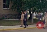 Standbild US-Präsident John F Kennedy auf Terrasse Service Club Kaserne Fliegerhorst Post Hanau Deutschland, 1963, aus Sekunde 5 historischem Filmmaterial Videoclip 65675034041