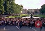 Immagine di Il presidente statunitense John F Kennedy va al Kurhaus Wiesbaden Germania, 1963, secondo 5 filmato di repertorio 65675034042
