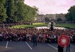 Immagine di Il presidente statunitense John F Kennedy va al Kurhaus Wiesbaden Germania, 1963, secondo 11 filmato di repertorio 65675034042