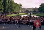 Immagine di Il presidente statunitense John F Kennedy va al Kurhaus Wiesbaden Germania, 1963, secondo 12 filmato di repertorio 65675034042