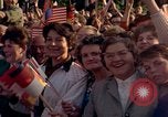 Immagine di Il presidente statunitense John F Kennedy va al Kurhaus Wiesbaden Germania, 1963, secondo 13 filmato di repertorio 65675034042