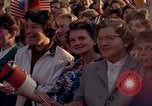 Immagine di Il presidente statunitense John F Kennedy va al Kurhaus Wiesbaden Germania, 1963, secondo 17 filmato di repertorio 65675034042