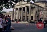 Immagine di Il presidente statunitense John F Kennedy va al Kurhaus Wiesbaden Germania, 1963, secondo 34 filmato di repertorio 65675034042