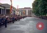 Immagine di Il presidente statunitense John F Kennedy va al Kurhaus Wiesbaden Germania, 1963, secondo 36 filmato di repertorio 65675034042