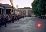 Immagine di Il presidente statunitense John F Kennedy va al Kurhaus Wiesbaden Germania, 1963, secondo 37 filmato di repertorio 65675034042