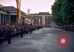 Immagine di Il presidente statunitense John F Kennedy va al Kurhaus Wiesbaden Germania, 1963, secondo 40 filmato di repertorio 65675034042