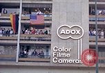Immagine di Il presidente statunitense John F Kennedy va al Kurhaus Wiesbaden Germania, 1963, secondo 55 filmato di repertorio 65675034042