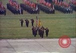 Image Le président Kennedy examine les troupes Fliegerhorst Kaserne Post Hanau en Allemagne, 1963, de la seconde 9 séquences d'archives historiques vidéo 65675034045