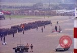 Image Le président Kennedy examine les troupes Fliegerhorst Kaserne Post Hanau en Allemagne, 1963, de la seconde 23 séquences d'archives historiques vidéo 65675034045