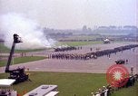Image Le président Kennedy examine les troupes Fliegerhorst Kaserne Post Hanau en Allemagne, 1963, de la seconde 25 séquences d'archives historiques vidéo 65675034045