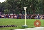 Image JFK arrive à l'hôtel Le général Von Steuben Wiesbaden Allemagne, 1963, de la seconde 11 séquences d'archives historiques vidéo 65675034046