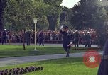 Image JFK arrive à l'hôtel Le général Von Steuben Wiesbaden Allemagne, 1963, de la seconde 47 séquences d'archives historiques vidéo 65675034046