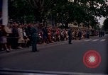 Image Le président Kennedy en cortège et spectateurs Wiesbaden Allemagne, 1963, de la seconde 15 séquences d'archives historiques vidéo 65675034047