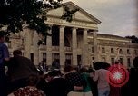 Image Le président Kennedy en cortège et spectateurs Wiesbaden Allemagne, 1963, de la seconde 38 séquences d'archives historiques vidéo 65675034047