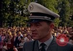 Image Le président Kennedy en cortège et spectateurs Wiesbaden Allemagne, 1963, de la seconde 59 séquences d'archives historiques vidéo 65675034047