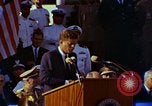 Standbild Präsident John F Kennedy und Lyndon B Johnson United States USA, 1963, aus Sekunde 56 historischem Filmmaterial Videoclip 65675034061