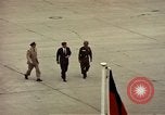 Immagine di John F Kennedy Fliegerhorst Kaserne Post Hanau in Germania, 1963, secondo 52 filmato di repertorio 65675034083
