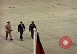 Immagine di John F Kennedy Fliegerhorst Kaserne Post Hanau in Germania, 1963, secondo 53 filmato di repertorio 65675034083