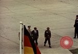 Immagine di John F Kennedy Fliegerhorst Kaserne Post Hanau in Germania, 1963, secondo 58 filmato di repertorio 65675034083
