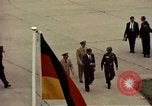 Immagine di John F Kennedy Fliegerhorst Kaserne Post Hanau in Germania, 1963, secondo 60 filmato di repertorio 65675034083