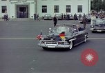 Standbild John F Kennedy Wiesbaden Deutschland, 1963, aus Sekunde 15 historischem Filmmaterial Videoclip 65675034090