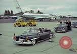 Standbild John F Kennedy Wiesbaden Deutschland, 1963, aus Sekunde 32 historischem Filmmaterial Videoclip 65675034090
