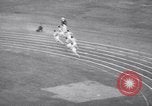 Standbild Athleten racing auf der Spur Evanston Illinois USA, 1938, aus Sekunde 45 historischem Filmmaterial Videoclip 65675034096