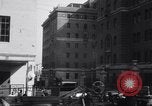 Standbild Feuerwehrmann rettet das Leben New York City United States USA, 1938, aus Sekunde 5 historischem Filmmaterial Videoclip 65675034102