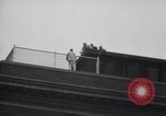 Standbild Feuerwehrmann rettet das Leben New York City United States USA, 1938, aus Sekunde 31 historischem Filmmaterial Videoclip 65675034102