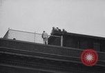 Standbild Feuerwehrmann rettet das Leben New York City United States USA, 1938, aus Sekunde 32 historischem Filmmaterial Videoclip 65675034102