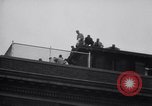 Standbild Feuerwehrmann rettet das Leben New York City United States USA, 1938, aus Sekunde 47 historischem Filmmaterial Videoclip 65675034102